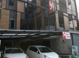 9 Hostel، فندق في شيانغ ماي