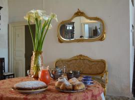 Casale Rocca Fiorita, nakvynės su pusryčiais namai mieste Akatė