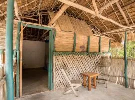 Mida Creek Eco Camp - Eco Lodge