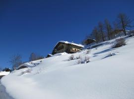 Petite Cerise, hotel blizu znamenitosti Les Fleurs-Plan Praz, Gresan