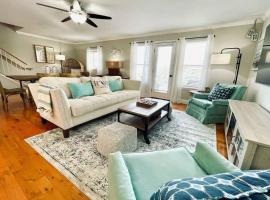 Luxurious Ocean View Getaway!! Entire Home!, hotell i Jacksonville Beach
