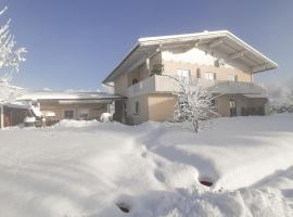 Ambiento Tirol, hotel with parking in Kirchbichl