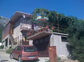 4 Sisters Apartments, hotell i Gradac
