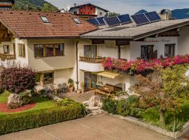 Gästehaus Burgi, guest house in Fügen