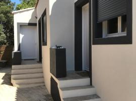 Beach House, hotel v destinaci Fos-sur-Mer