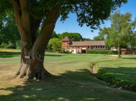 Cottesmore Hotel Golf & Country Club, hotel in zona Giardini Nymans, Crawley