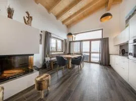 Luxury chalet with 3 bathrooms, near small slope