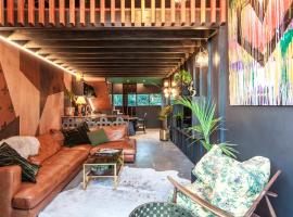 The Barn, designers dream beach hideaway, alloggio vicino alla spiaggia a Waihi Beach