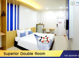 THE SEAPORT Hotel โรงแรมเดอะซีพอร์ต, מלון בSamut Sakhon