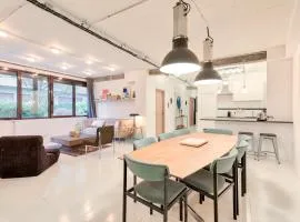 Artist and Design Loft - 10 Guests - 5 Min From Metro