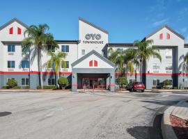 OYO Townhouse Orlando West, hotel with parking in Orlando