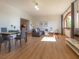 Spacious Apartment with Garden & Air Conditioning - La Grande Finestra