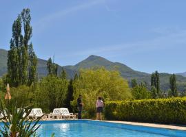 Auberge Les Sibourgs, hotel with pools in Bourdeaux