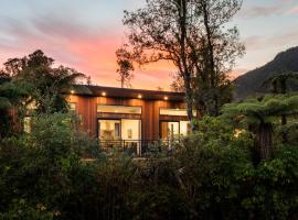 Rainforest Deluxe, pet-friendly hotel in Franz Josef