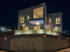 VILLA FULMAR: Xamoudhokhórion şehrinde bir havuzlu otel