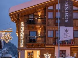 Schindler: Sankt Anton am Arlberg şehrinde bir otel