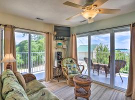 Waterfront Bass Island Retreat with Balcony and TV, hotel with jacuzzis in Put-in-Bay