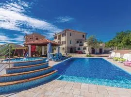 Villa With Pool, Jacuzzi, Sauna, Fitness, Playground & Wine Cellar