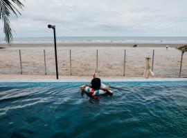 Timur bay groundfloor pool & seaview, hotel v destinácii Kuantan