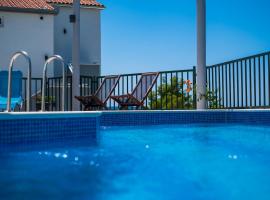 Villa Mirjana, hótel í Trogir