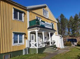 Kolmården Apartments & Cottages, vandrarhem i Stavsjo