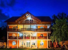 Casa Cristalina&Dumi, romantic hotel in Albac