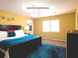Downtown 25 Minutes, 8 Beds, 4 Bedrooms - Turtle Creek, ваканционна къща в Мисури Сити