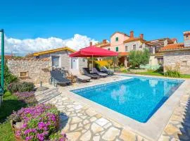 Gorgeous Home In Golubovo With Wifi