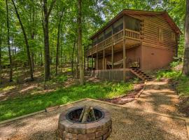 Pinot and Pine Chic Log Cabin about 5 Mi to Blue Ridge, cabin in Blue Ridge