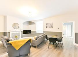 4 Bedroom, 2 bathroom house - Free Parking, hotel v destinaci Pontefract