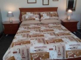 Oppihoek 2 A place where you can relax and unwind., apartment in Harrismith