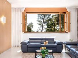 Apartman Villa Pećine, hotel near Tower Center Rijeka, Rijeka