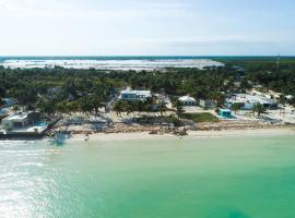 BEACHFRONT COCO Modern Designer House by PENINSULA STAYS, Ferienhaus in San Crisanto