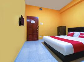 Super OYO 90039 Coop Hotel Kangar, hotell i Kangar