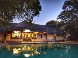 Mziki Safari Lodge, hotel cerca de Mziki Nature Reserve, Vaalkop Dam