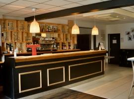 HOSTEL Les Bois Verts - Les Herbiers, hotel v destinaci Les Herbiers