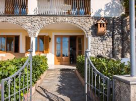 Villa Savina - Elegant Family Villa Overlooks Amalfi Coast -, hotel v destinaci Positano