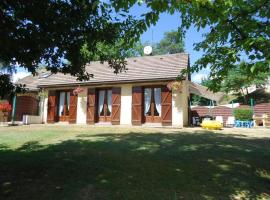 Maison de 2 chambres avec jardin clos et wifi a Marcillac la Croisille, maison de vacances à Marcillac-la-Croisille