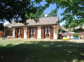 Maison confortable sur jardin clôturé à Marcillac-la-Croisille