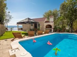 Villa LeoMa with heated pool