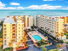 Atlantic Sands Condos, hotell i Cocoa Beach