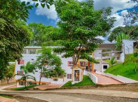 Finca Hotel San Miguel, hotel in Dapa