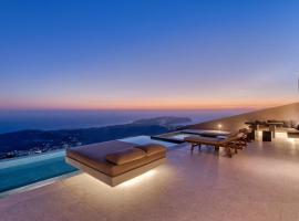 Santorini Sky, Luxury Resort, hotell sihtkohas Pirgos