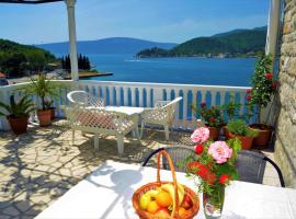 Apartments Okuka, three-star hotel in Tivat