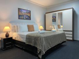 Quarto Luxo Silver, hotel conveniente a Anápolis