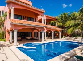 Tankah Cuatro Villa Sleeps 24 with Pool and Air Con, hótel í Balcheil