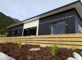 Stony Creek, 3 bedroom home, Franz Josef, cheap hotel in Franz Josef