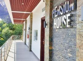 MJ Pension House, hotel en Talisay