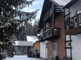 Готель RIVER HILL, resort in Mykulychyn