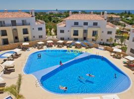 Viesnīca O Pomar in Cabanas by Wave Algarve pilsētā Kabanasdžetavira